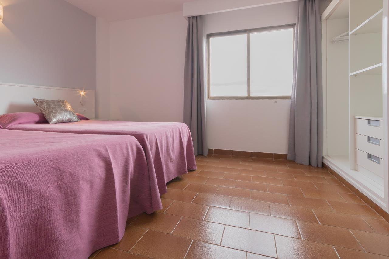 Sant Antoni de Portmany Apartamentos Orosol 2 By Typic Hotels מראה חיצוני תמונה