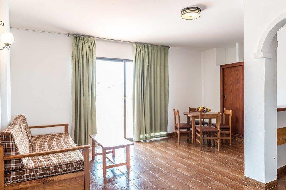Sant Antoni de Portmany Apartamentos Orosol 2 By Typic Hotels מראה חיצוני תמונה