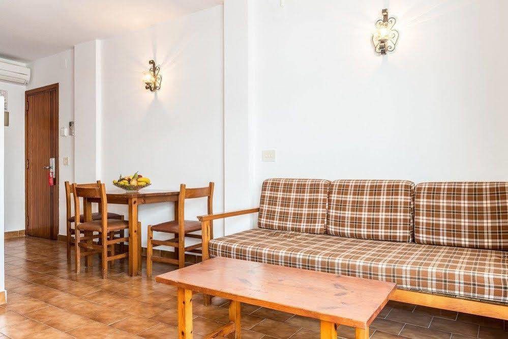 Sant Antoni de Portmany Apartamentos Orosol 2 By Typic Hotels מראה חיצוני תמונה