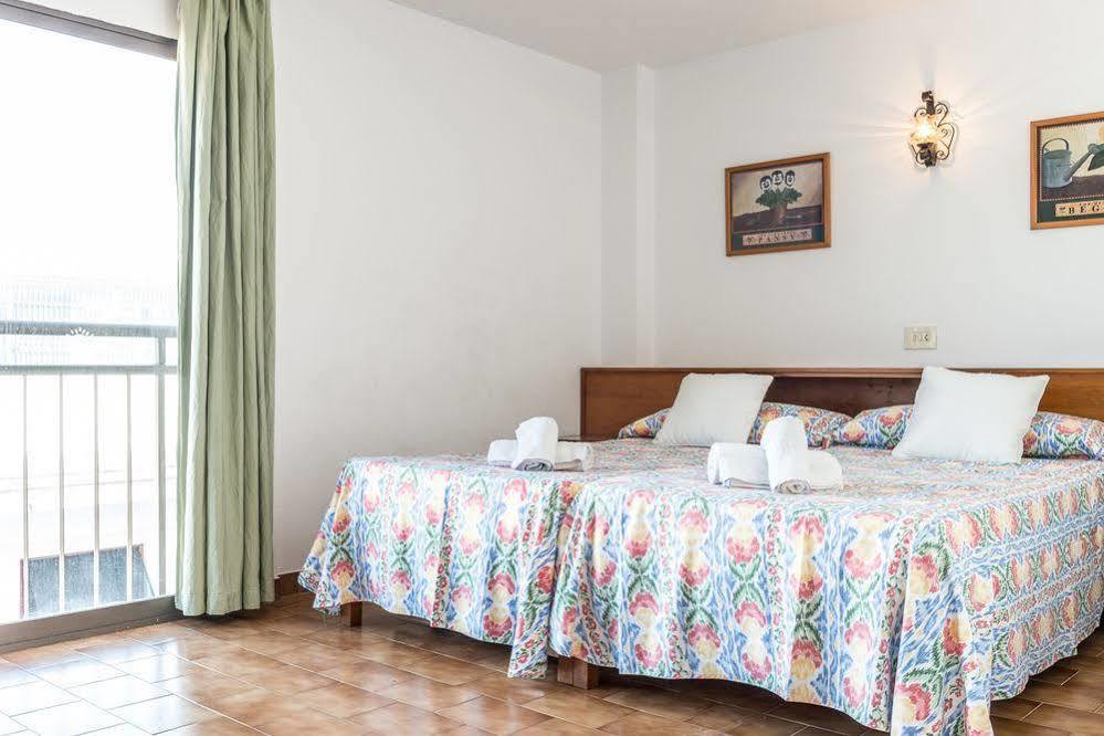 Sant Antoni de Portmany Apartamentos Orosol 2 By Typic Hotels מראה חיצוני תמונה