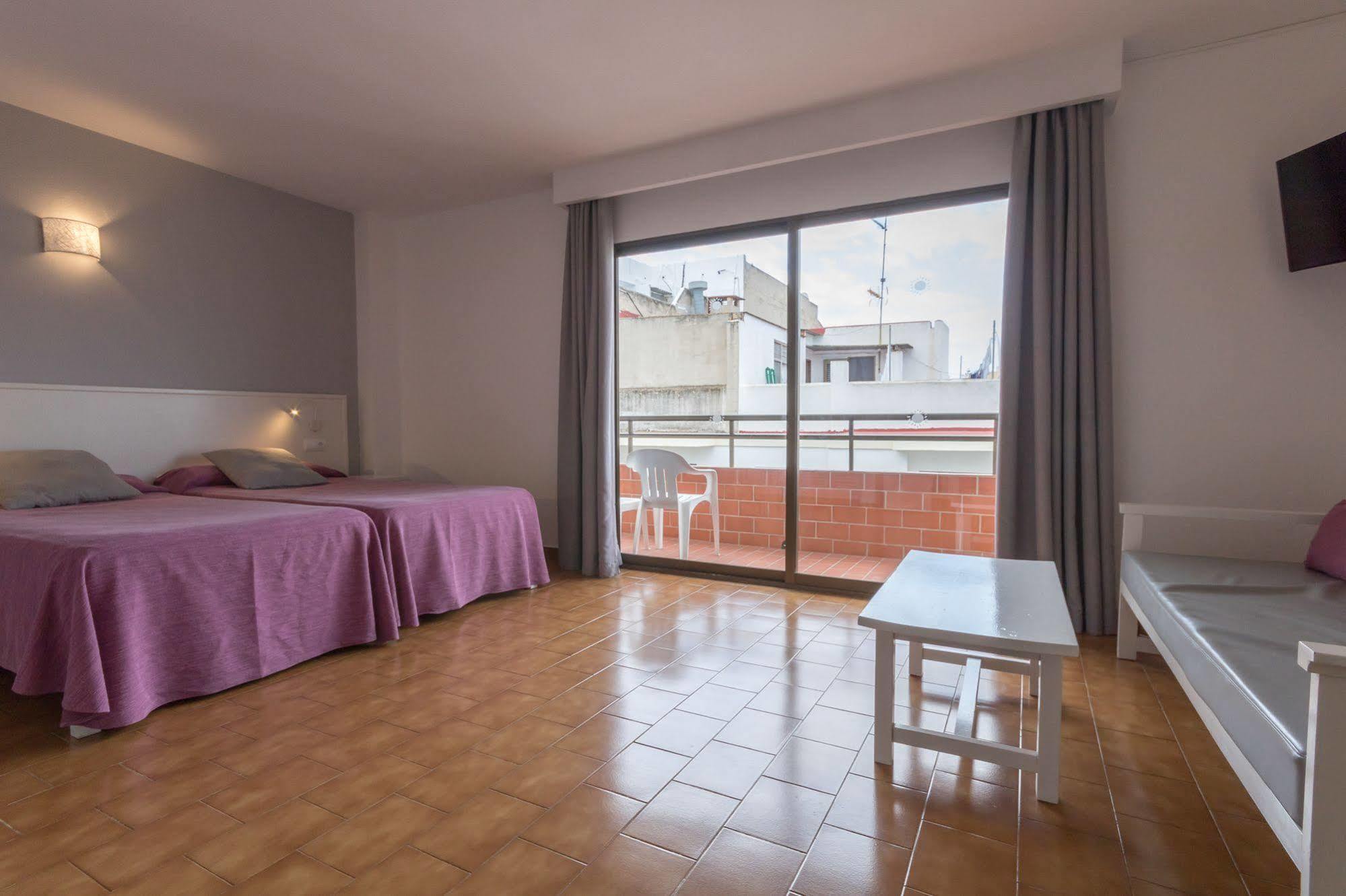 Sant Antoni de Portmany Apartamentos Orosol 2 By Typic Hotels מראה חיצוני תמונה