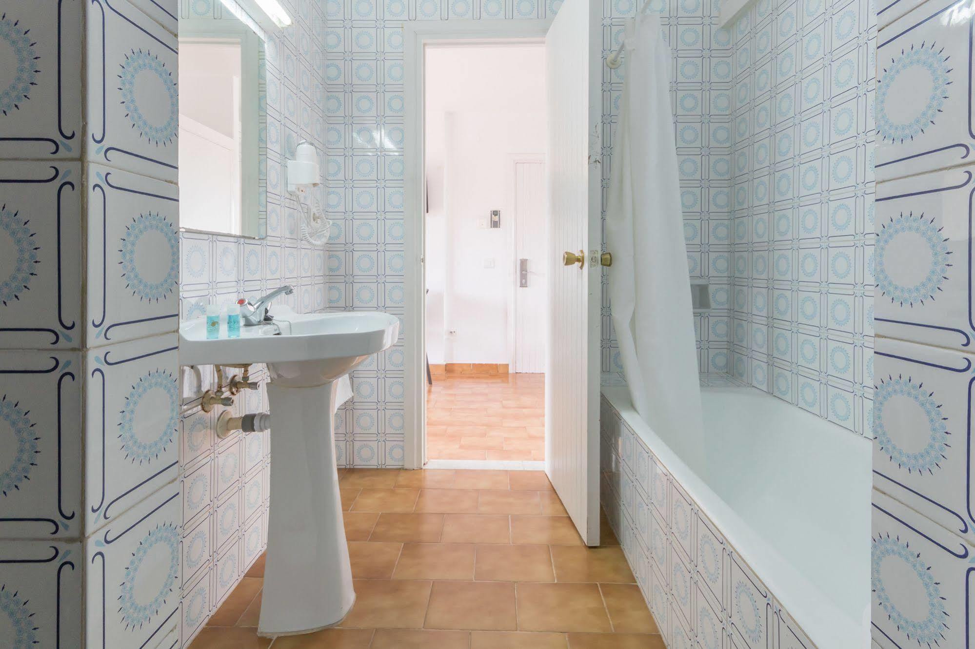 Sant Antoni de Portmany Apartamentos Orosol 2 By Typic Hotels מראה חיצוני תמונה