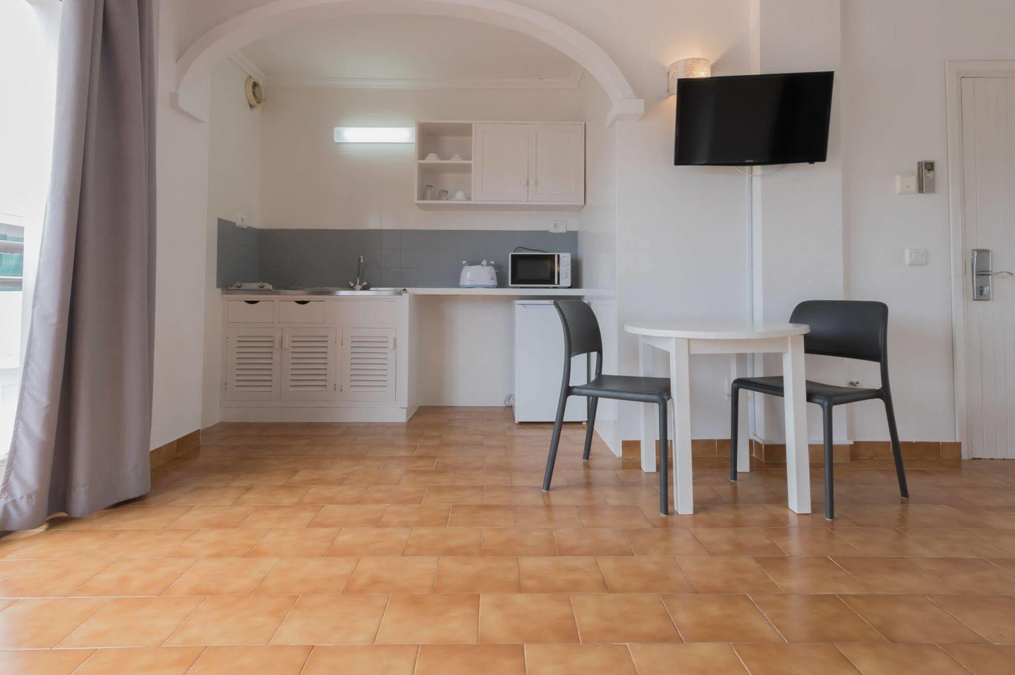 Sant Antoni de Portmany Apartamentos Orosol 2 By Typic Hotels מראה חיצוני תמונה