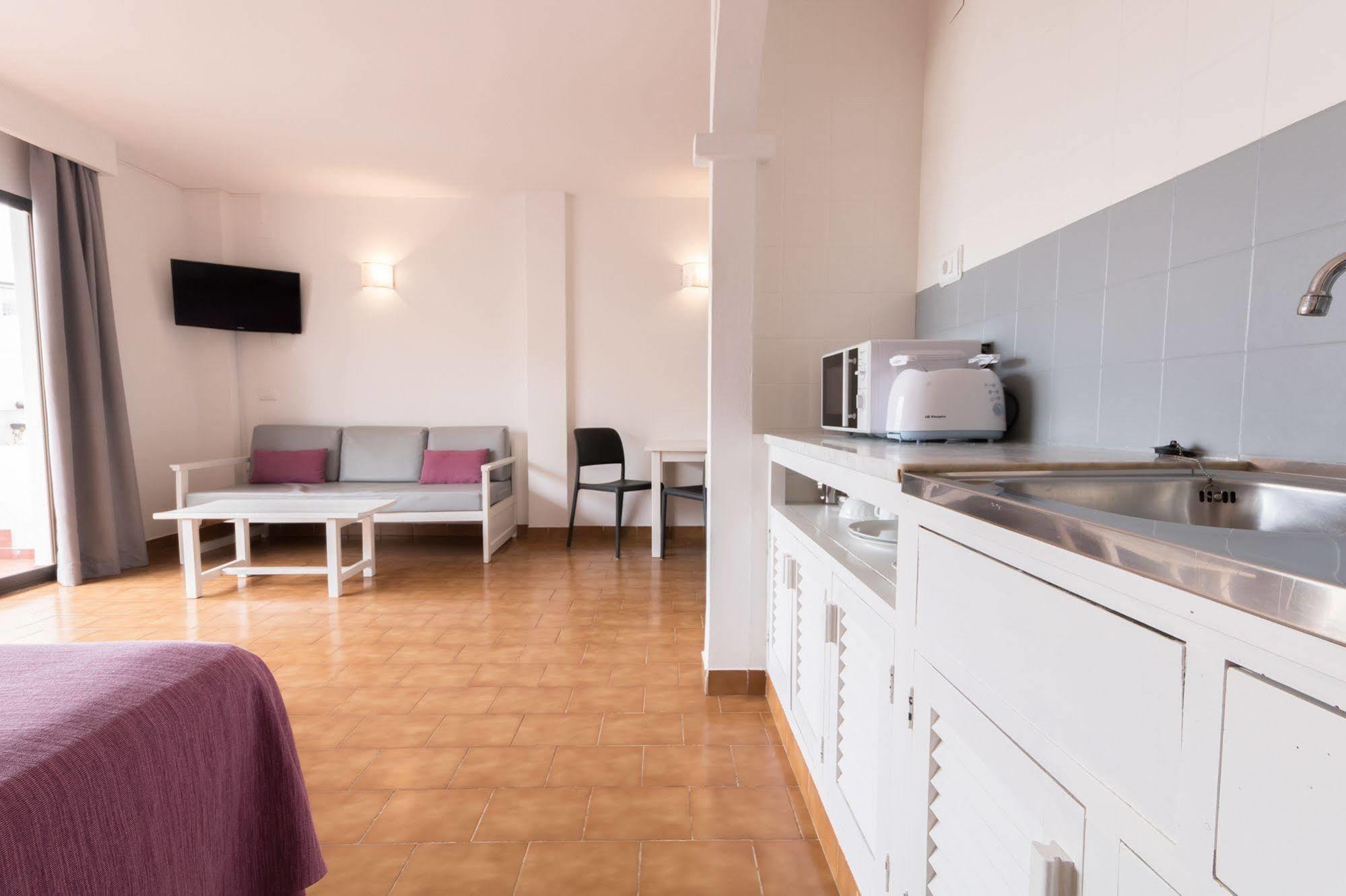 Sant Antoni de Portmany Apartamentos Orosol 2 By Typic Hotels מראה חיצוני תמונה