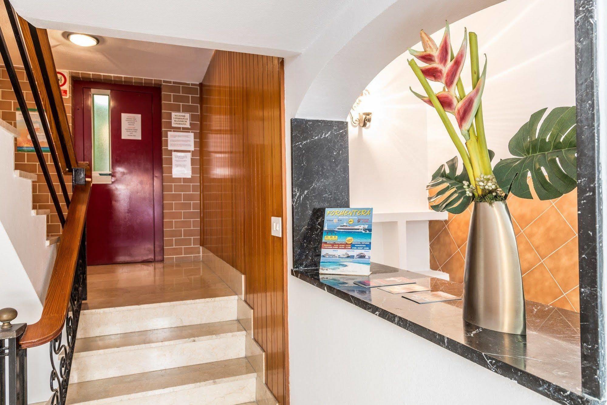 Sant Antoni de Portmany Apartamentos Orosol 2 By Typic Hotels מראה חיצוני תמונה